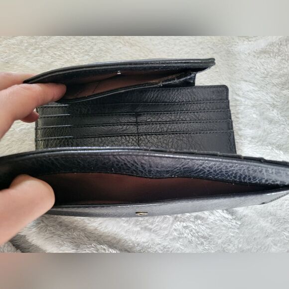 Samsara Black Leather Tri-fold Wallet with Gold Zipper - Picture 6 of 9